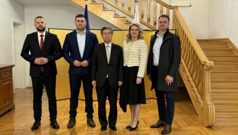 LOPARAMA DAR OD VLADE JAPANA: Rendgen vredan 200 hiljada KM