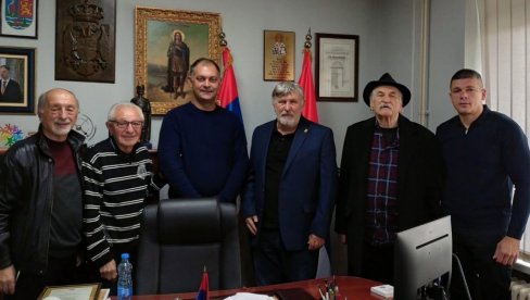 STADION U ČURUGU DOBIJA IME ZDRAVKA RAJKOVA : Dogodine, povodom jubleja, 100 godina od osnivanja FK Hajduk