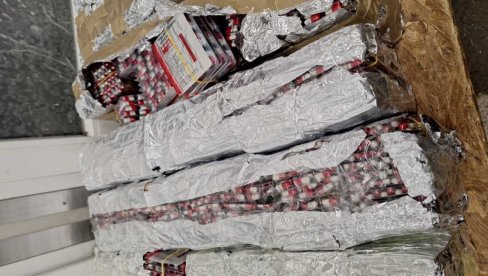 IZA SEDIŠTA VOZAČA VIŠE OD  200.000 TABLETA: Na graničnom prelazi Šid sprečen pkušaj krijumčarenja psihoaktivnog leka Pregabalin