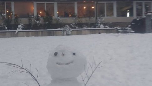 СВЕ ХЛАДНИЈИ ДАНИ: У Србији данас снег наставља да пада