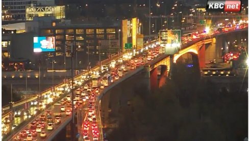 LUDILO U BEOGRADU, POPODNEVNI ŠPIC UZEO MAHA: Vozila mile na Gazeli, ali je kritično i na ovim delovima! (FOTO)