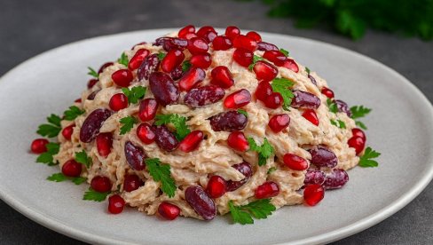 SALATA OD PASULJA I PILEĆIH PRSA: Priprema je jednostavna, a rezultat je salata koja uvek oduševljava