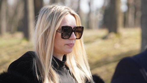 “GOSPODE BOŽE, ŠTA JE OVO?!” Rada Manojlović slomljena zbog njene smrti: “Jao, mnogo mi je žao…”