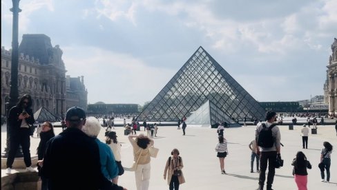 ЛУВР ОТВОРЕН, АЛИ САМО ДЕЛИМИЧНО: Штрајк запослених у музеју се наставља