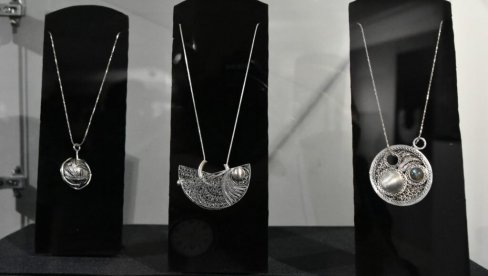 KUJUNDŽILUK JE PONOVO U MODI: Izložba starog i savremenog nakita izgrađenog tradicionalnom tehnikom