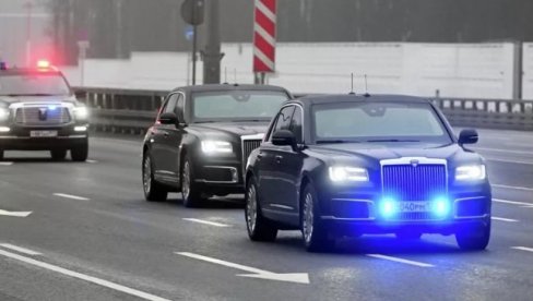 RIA NOVOSTI: Automobil u kojem je Vitkof stigao u ambasadu SAD u Moskvi