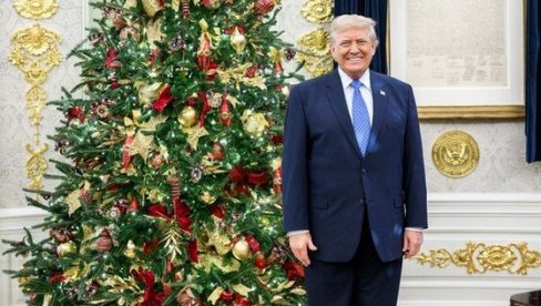 ТРАМП СЕ ВЕЧЕРАС ОБРАЋА НАЦИЈИ ИЗ БЕЛЕ КУЋЕ: Ово је била сјајна година за САД, а  најбоље тек долази