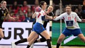 НАЈГОРЕ КАД ЈЕ НАЈПОТРЕБНИЈЕ! Јована Скробић у сузама после дебакла Србије против Црне Горе на Светском првенству за рукометашице