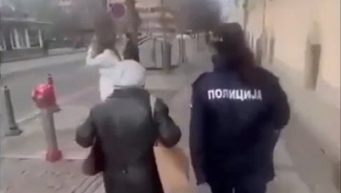 BAKA KOJA IMA KANCER KASNI NA KONTROLU ZBOG BLOKADERA, A ONI JE VREĐAJU: Ponašanje policajke je tek sramno i skandalozno! (VIDEO)