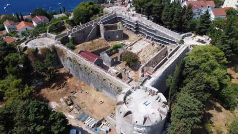 БУЏЕТОМ ЗА НАРЕДНУ ГОДИНУ ПОКРИВЕНА ДВА ВАЖНА ПРОЈЕКТА У ХЕРЦЕГ НОВОМ: Спремни милиони евра за Шпањолу и школу