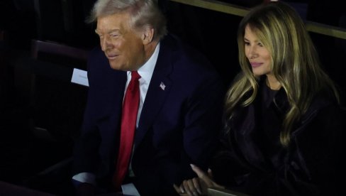 ЗАКОПЧАЛА СЕ ДО ГРЛА, НИКАД СЕКСЛЕПИЛНИЈЕ ИЗДАЊЕ: Меланија Трамп зна како се постиже вау ефекат! (ФОТО)