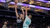 ШТА МУ БИ? Никола Јокић разбио Шарлот и натерао ривала да после 164 утакмице у НБА лиги не обори рекорд (ВИДЕО)