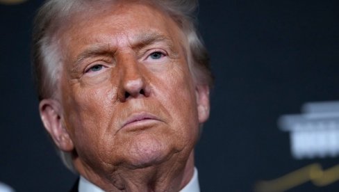 ТРАМП РАЗГОВАРАО СА ПУТИНОМ УОЧИ САСТАНКА СА ЗЕЛЕНСКИМ: Открио детаље