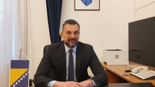 КОНАКОВИЋУ СМЕТАЈУ СРПСКИ ВЕРСКИ ПРАЗНИЦИ: Скандалозна одлука у Министарству спољних послова у Савету министара БиХ