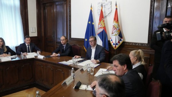 ОБРАЋА СЕ МИНИСТАРКА ДУБРАВКА ЂЕДОВИЋ ХАНДАНОВИЋ: Ситуација у нафтном сектору све сложенија (ВИДЕО)