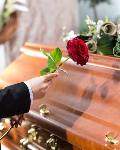 UMRLO VIŠE ŽENA: Statistika o preminulima u Beogradu, evo kada je smrtnost bila najveća