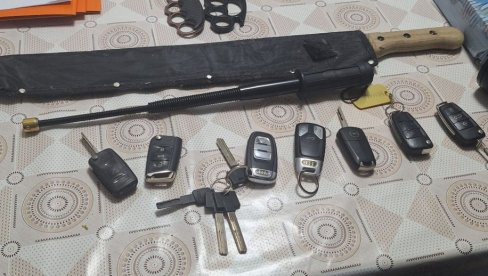 AKCIJA POLICIJE I ŽANDARMERIJE KOD PREŠEVA: Pronađena droga i oružje