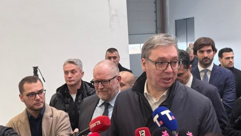 PROSEČNA PLATA U NIŠU BIĆE 1.000 EVRA: Vučić obišao završne radove logističko-industrijskog parka CTPark (VIDEO)