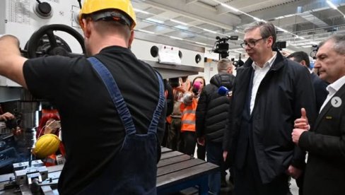 OVAKVE KOMPANIJE DOLAZE DUGO DA OSTANU Vučić iz Palfingera - Za nas je važno da ih privučemo u našu zemlju (FOTO)