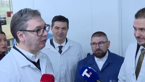 Vučić obilazi fabriku za proizvodnju elektronskih elemenata Integrated Micro-Electronics (VIDEO)
