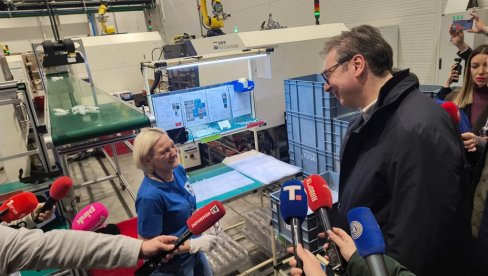 IDEJA I VIZIJA POBEĐUJU NERAD I DESTRUKTIVNOST BLOKADERA Odjeci Vučićeve posete Nišu - Nezaposlenost je na istorijskom minimumu