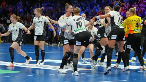 СЛЕДИ ОНО НАЈВАЖНИЈЕ: Рукометашице Немачке се пласирале у финале Светског првенства