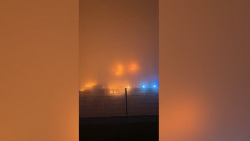 PRVI SNIMCI POŽARA U HRVARTSKOJ: Vatra guta pogon fabrike sa opasnim hemikalijama, stiglo hitno upozorenje - Zatvorite porozore (VIDEO)