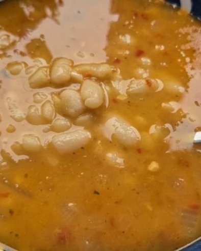 PASULJ KOJI GOVORI 10 JEZIKA: Isprobajte tradicionalni recept sa kojim ne možete pogrešiti (VIDEO)