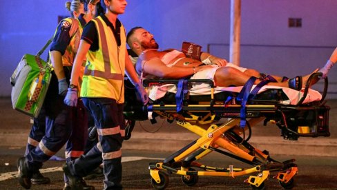 НАЈМАЊЕ 12 МРТВИХ, СКОРО 30 ПОВРЕЂЕНИХ: Расте црни биланс жртава терористичког масакра у Сиднеју (ВИДЕО)