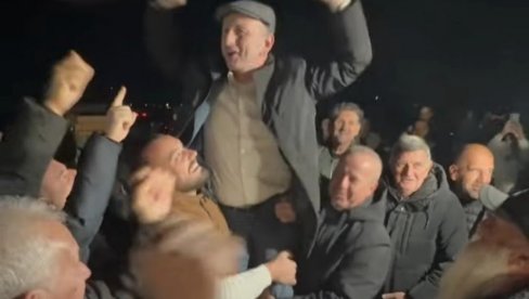 ПРОДИСАЛИ И ЗЕТА И БОТУН: Дан после референдума, мештани се састали са представником ЕУ