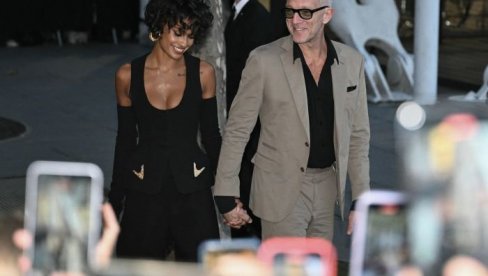 30 GODINA JE MLAĐA OD NJEGA I SADA JE PROGOVORILA O ROMANSI SA VENSANOM KASELOM:  Plesali su satima, potpuno izgubljeni u trenutku...