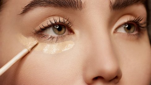 ŠMINKERI KAŽU DA VEĆINA PRVI JEDNU GREŠKU SA KOREKTOROM: Zbog toga izgledamo starije nego što jesmo (VIDEO)