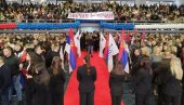 СВЕ СПРЕМНО ЗА МИТИНГ СРПСКЕ ЛИСТЕ: Хала спортова у Косовској Митровици у бојама српске тробојке (ВИДЕО)