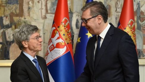 JEDAN OD NAJVEĆIH EKONOMISTA NAŠEG DOBA, NAUČIO SAM MNOGO Vučić se sastao sa DŽefrijem Saksom (FOTO)