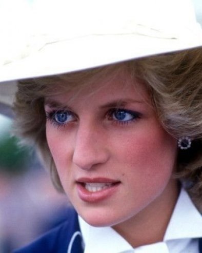 POJAVILO SE PISMO PRINCEZE DAJANE STARO 30 GODINA: Vidovnjakinji koja je prorekla da će upoznati Dodija, samo je njoj verovala!