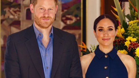 ПРИНЦ ХАРИ И МЕГАН МАРКЛ ОБЈАВИЛИ ДО САДА НЕВИЂЕНУ ПОРОДИЧНУ ФОТОГРАФИЈУ: Њоме честитали празнике (ФОТО)