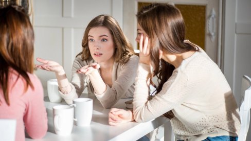 ŽELITE DA ZNATE DA LI VAS SAGOVORNIK ZASTA SLUŠA? Izbrojite koliko puta je trepnuo