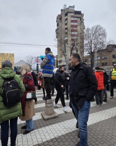 РАТ МЕЂУ БЛОКАДЕРИМА СЕ НАСТАВЉА: Да ли су блокадери студенти сигурни да ће добити поверење блокадера из бивше власти?