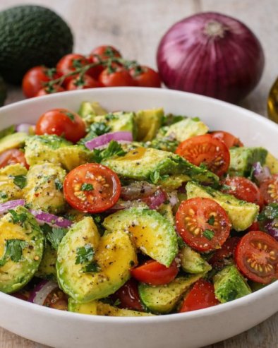 САЛАТА ОД АВОКАДА: Укусни авокадо са дресингом од лимете и меда