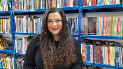 IDE PUTEM KOJIM JE SRCE VODI: Leskovčanka Nadica Stojanović umetnošću podržava ljude iz osetljivih grupa