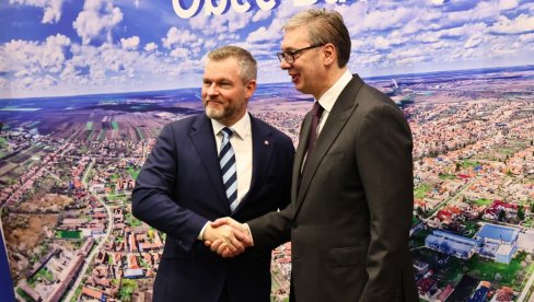 VUČIĆ I PELEGRINI U BAČKOM PETROVCU: Doneta odluka o izgradnji Slovačke kuće u Novom Sadu (FOTO)
