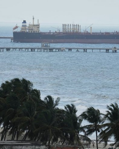 БРИТАНСКИ МЕДИЈИ: САД враћају заплењени танкер Венецуели