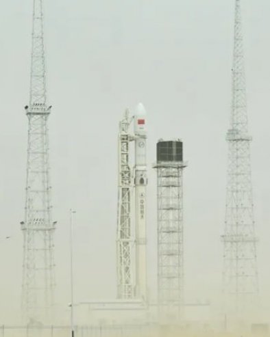 КИНА ЛАНСИРАЛА РАКЕТУ ДУГИ МАРШ-12А: Други степен ушао у планирану орбиту, први није