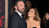 DVA PUTA SE VERILI, RAZVELI, PA SADA KUPUJU BOŽIĆNE POKLONE ZAJEDNO: Ben Aflek i DŽenifer Lopez ipak ne mogu jedno bez drugog (FOTO)