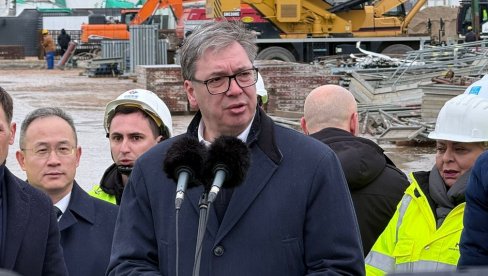 VUČIĆA BEZ POVEZA... Predsednik o izjavi Danice Vučenić - Ja se tih kukavica ne plašim!