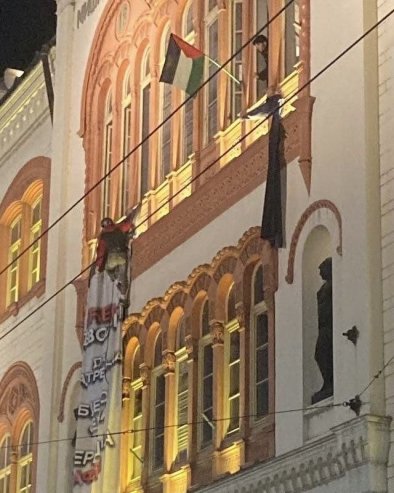 САВЕЗ ЈЕВРЕЈСКИХ ОПШТИНА ОСУДИО АНТИСЕМИТСКИ НАРАТИВ БЛОКАДЕРА:  Стварате атмосферу у Србији, каква је била у Сиднеју (ФОТО)