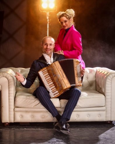 ТРИЛОГИЈА У ЈЕДНОМ ДАНУ: За крај године Сашка Јанкс са Ацом Софронијевићем изненадила јавност (ФОТО)