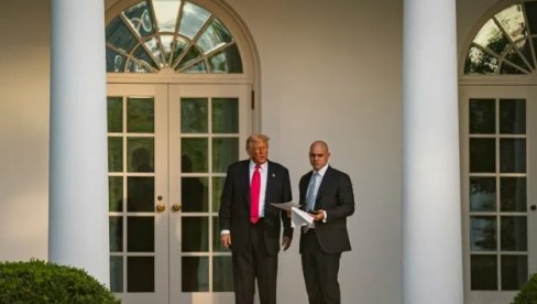 ТРАМПОВ ЧОВЕК ИЗ СЕНКЕ: Његово име изазива страх међу републиканцима, а јавност га не познаје