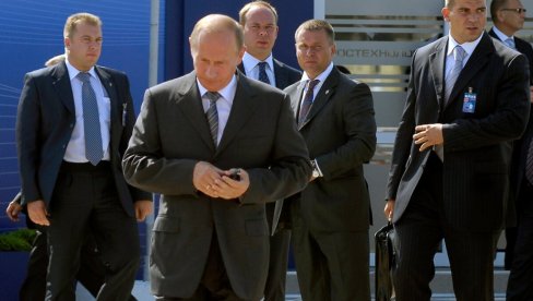PUTIN NE ŽELI DA PIŠE MEMOARE: Ruski predsednik ne namerava da objavljuje knjige o boravku u Kremlju već prepušta drugima da ocenjuju njegov rad