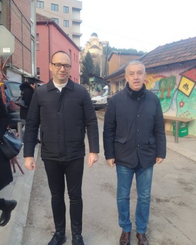 ПРЕДСТАВНИЦИ СРПСКЕ ЛИСТЕ ГЛАСАЛИ У ЈУТАРЊИМ ЧАСОВИМА: Позвали грађане да изаберу своје представнике